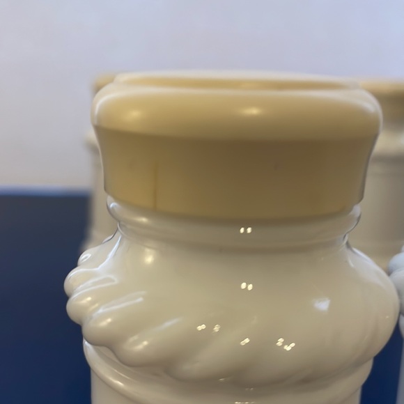 Vintage Set OF 5 Hazel Atlas Milk Glass Spice Jars - Picture 3 of 7